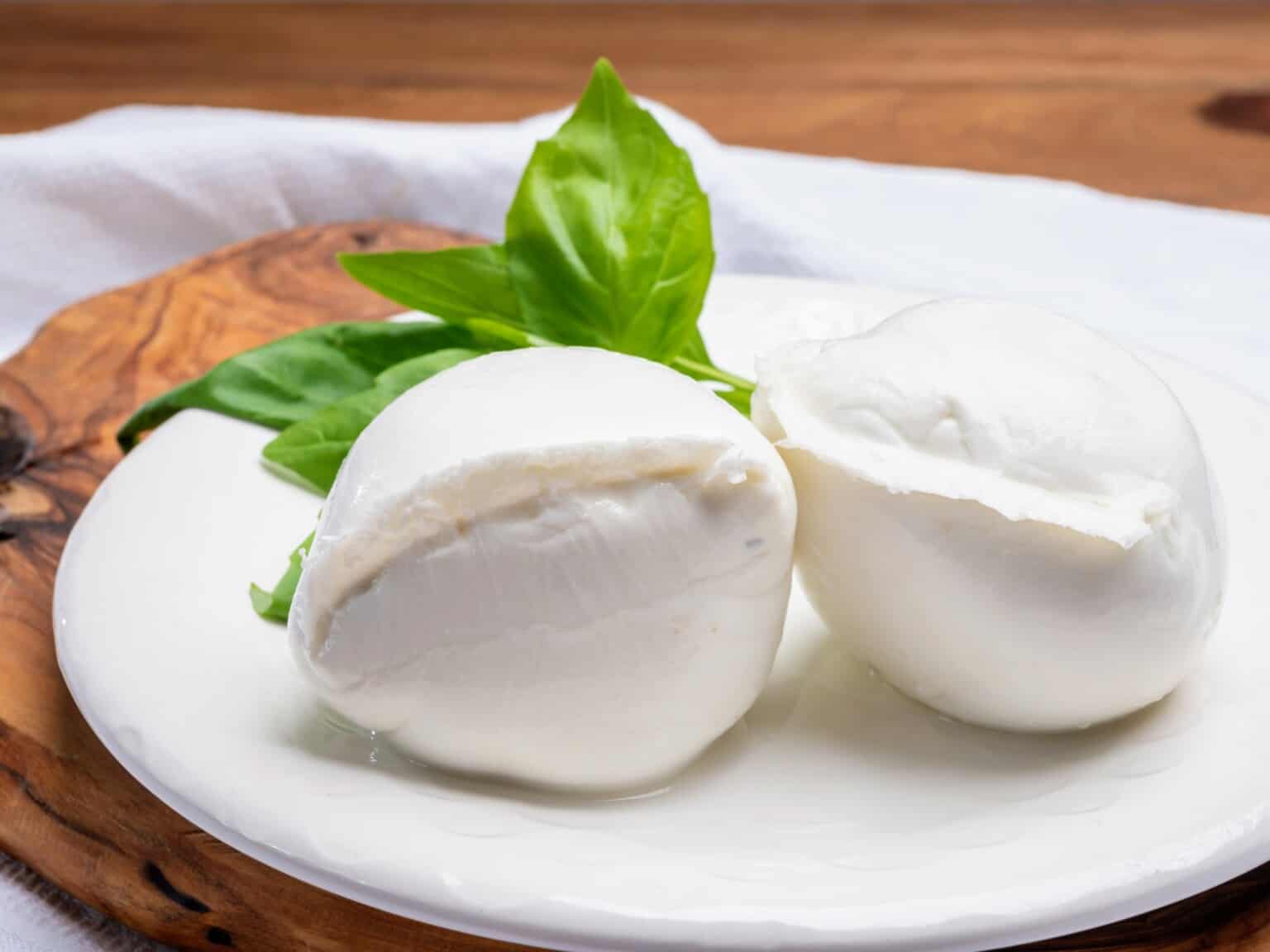 Mozzarella Types and Shapes + a Mozzarella Imposter - Eating Around Italy Mozzarella Types and Shapes + a Mozzarella Imposter - Eating Around Italy