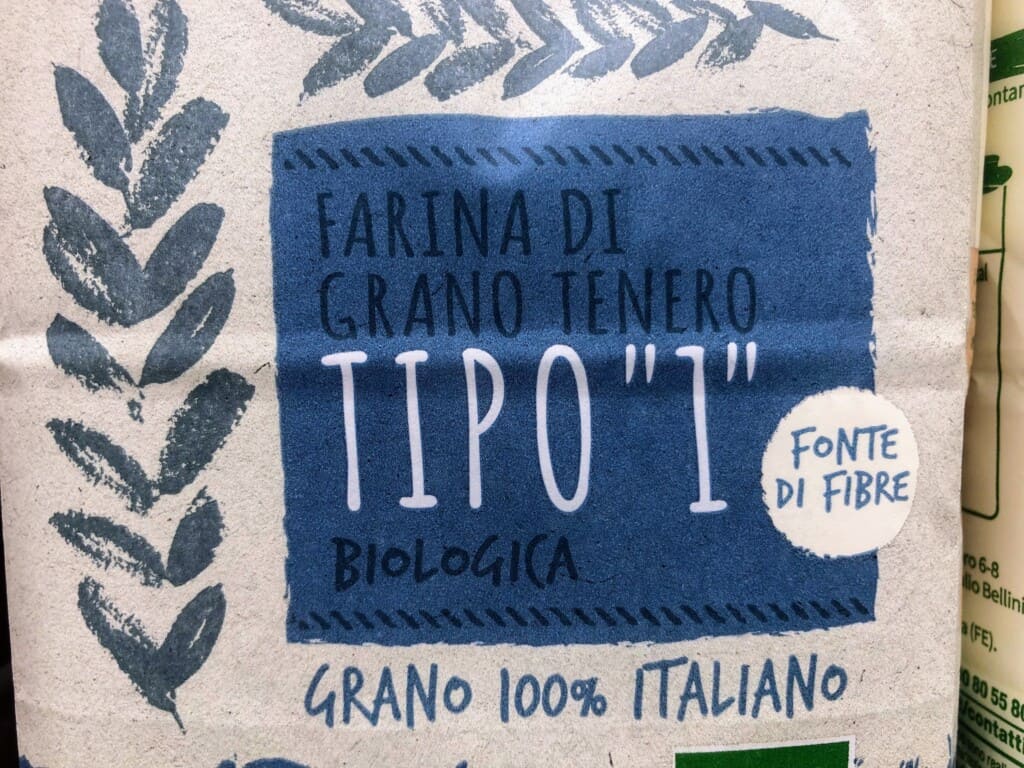 close up blue and white package of tipo 1 flour in italian
