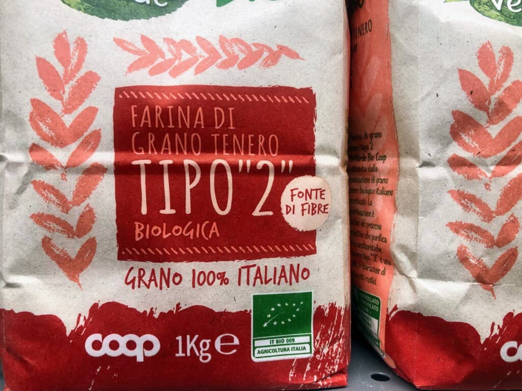 zoom in on package of flour tipo 2 in italian red and white package