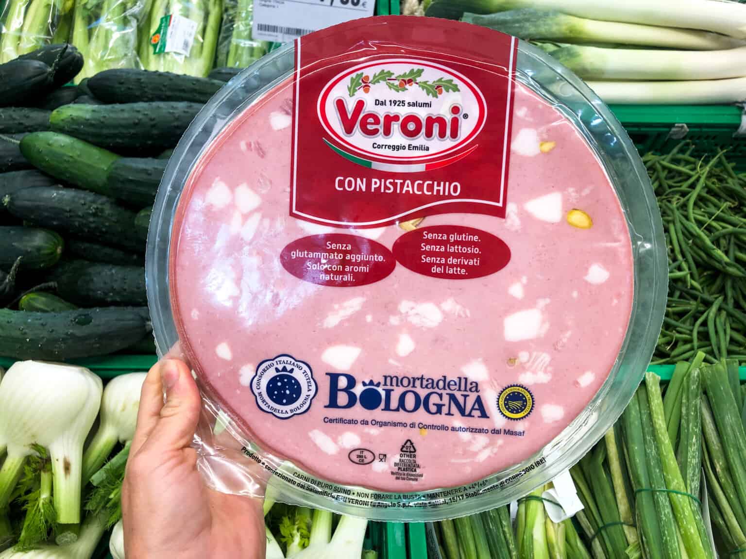 Mortadella Vs Bologna What's the Difference? Eating Around Italy