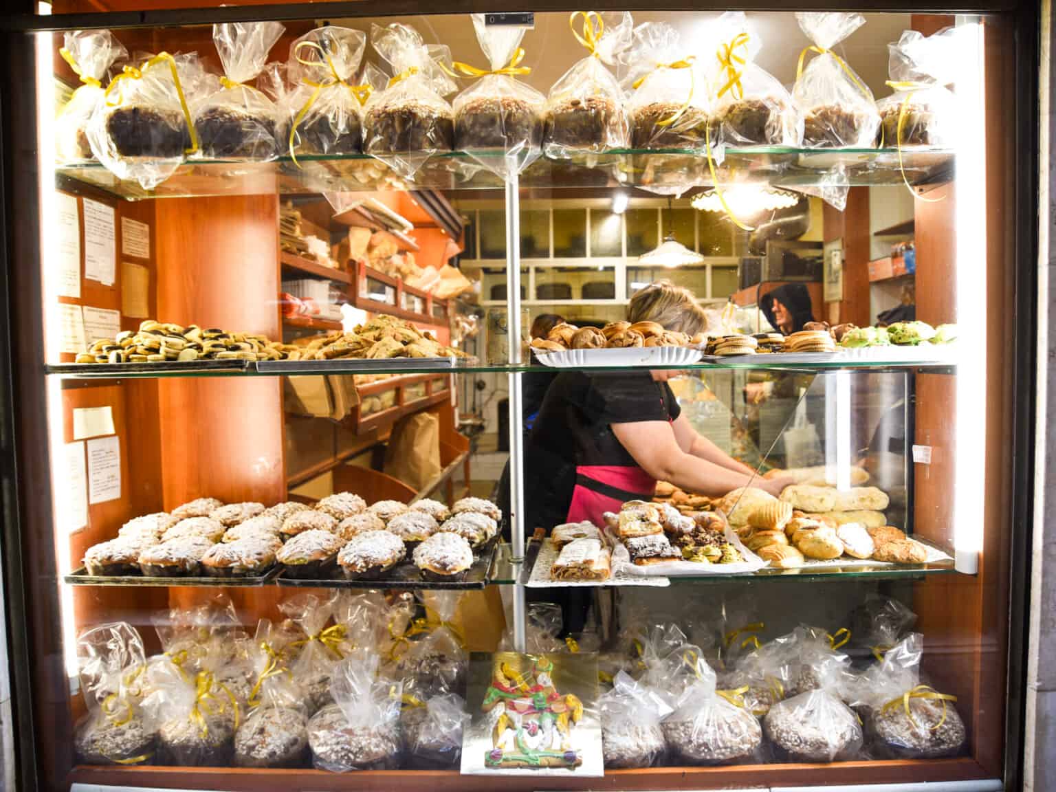 10 Amazing Bakeries In Venice, Italy Where to Get Your Pastry On in