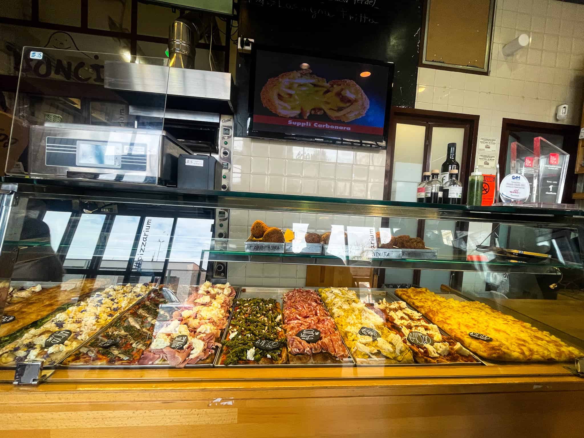 Best Pizza In Rome Best Pizza In Rome By Type & Location - A Foodie's Picks for 2026 ...
