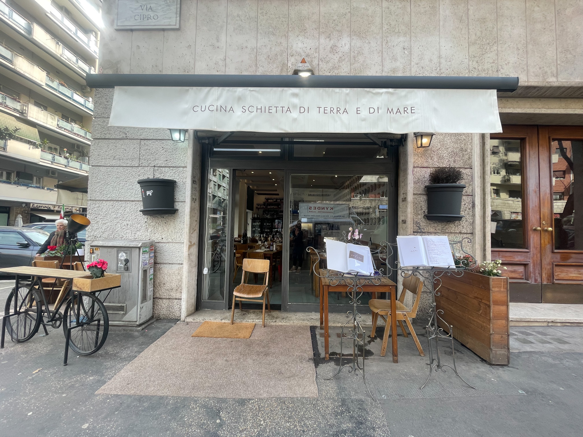 Romane Rome Where Locals Eat In Rome - By Neighborhood - Eating Around Italy